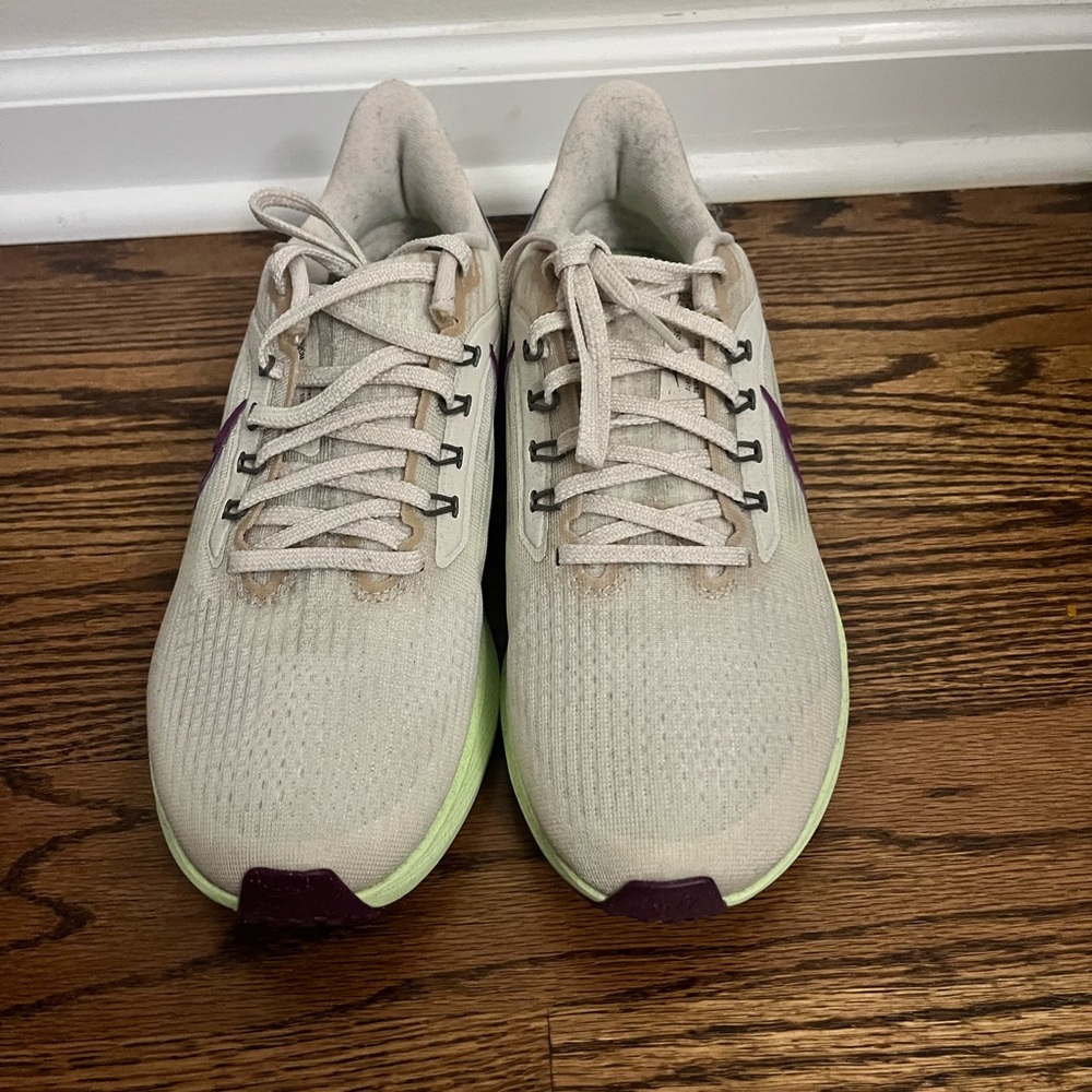 Nike Zoom Cream and Purple Athletic Shoes